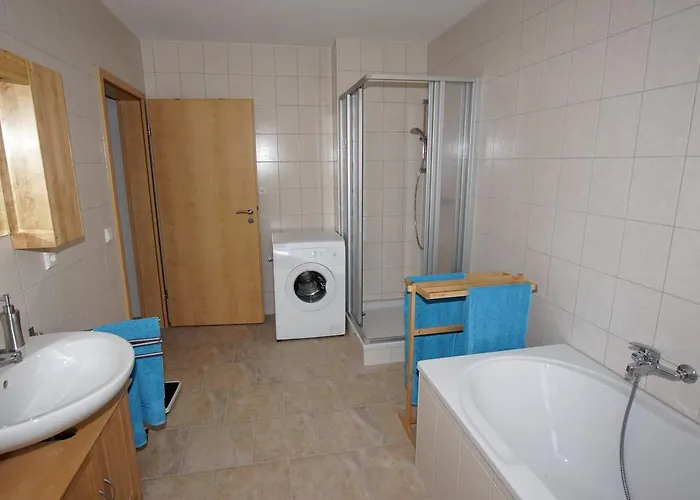 度假居 Halbritter Pouch